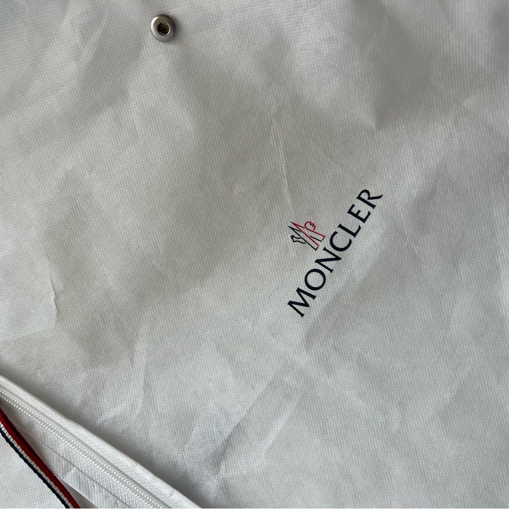 Moncler White and Black Logo Garment Bag with Red Accent - Picture 2 of 6